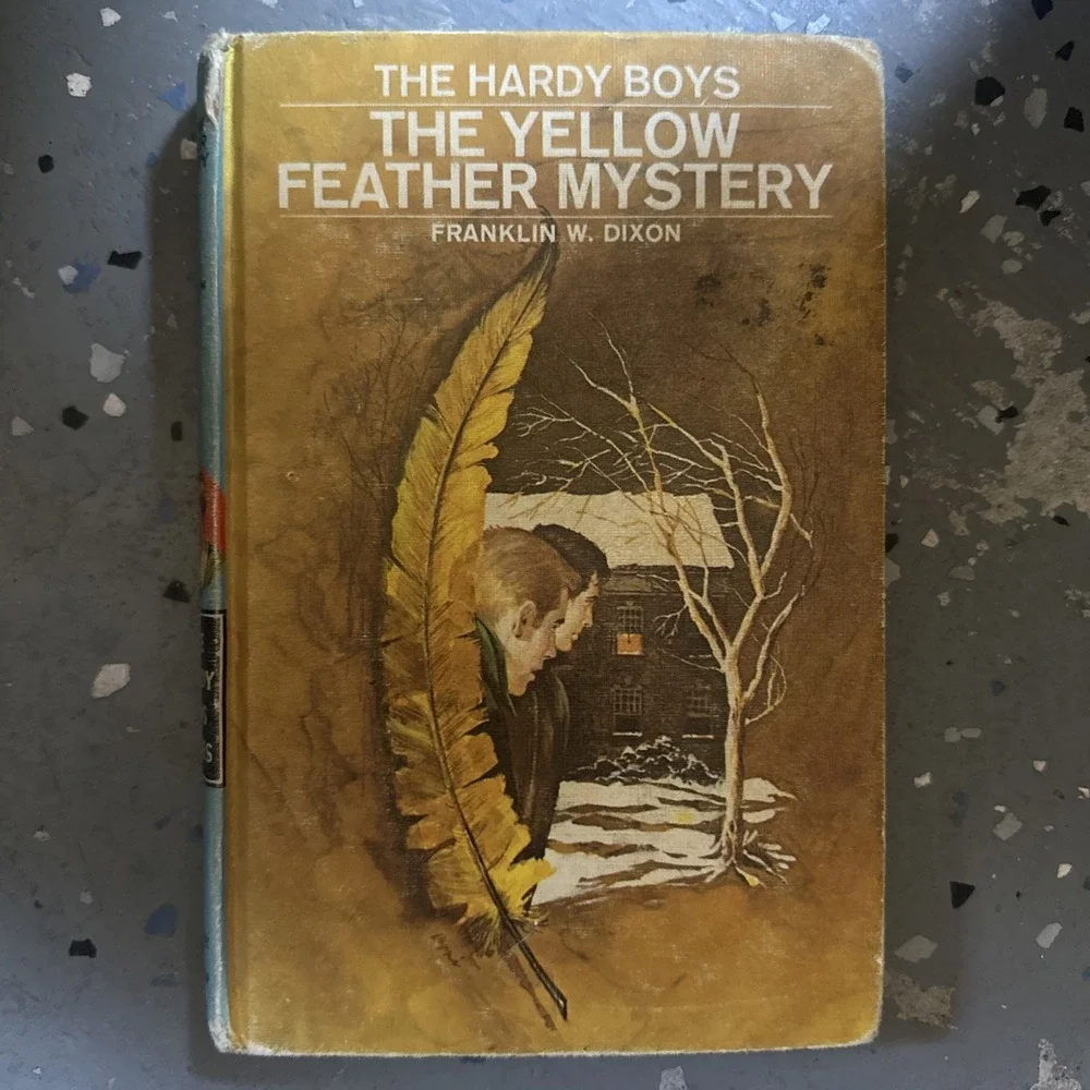 Hardy Boys #33 -‎  The Yellow Feather Mystery Hardcover Franklin W. Dixon
